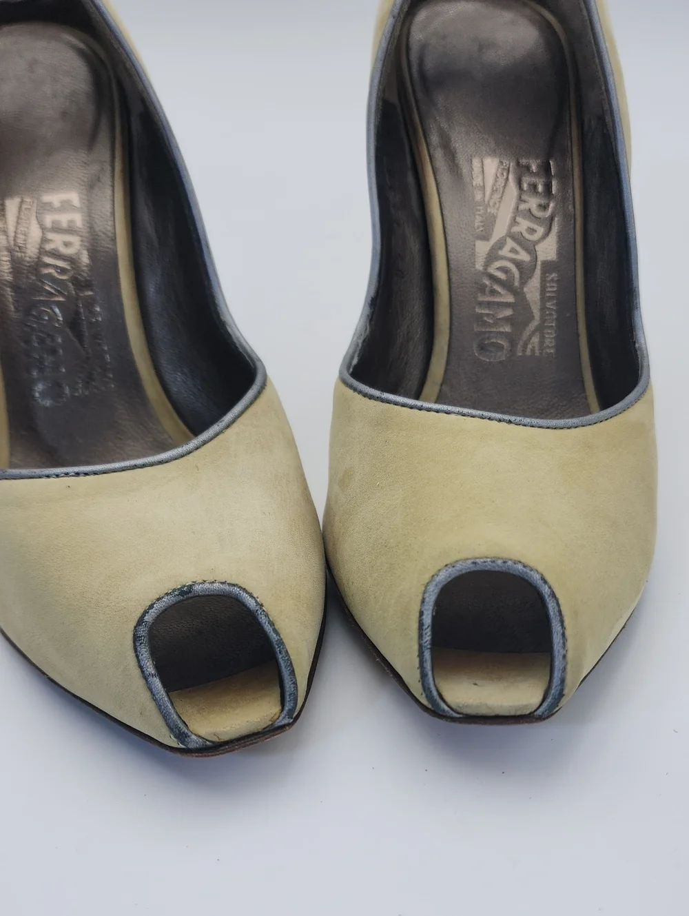 Salvatore Ferragamo add classic